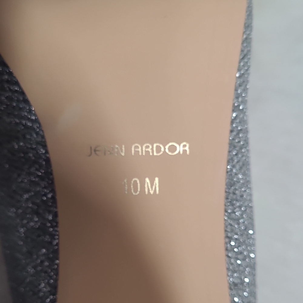 Jenn Ardor Elegant Silver Glitter Pumps - Picture 9 of 10